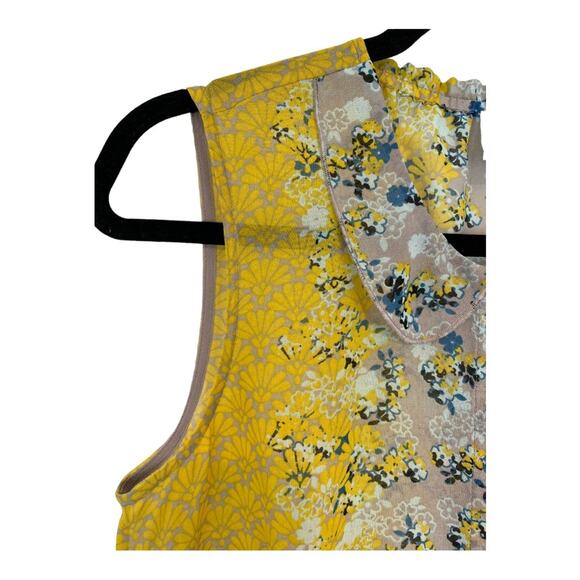 CAbi Floral Sleeveless PeterPan neck Blouse #5221 - Picture 7 of 10